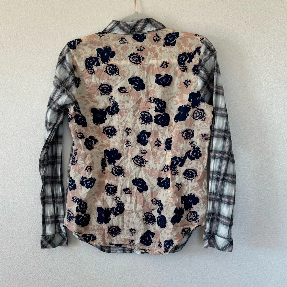 2 FOR $20 Cabi Plaid Floral Back Button Front Long Sleeve Shirt Blouse Top S - Picture 6 of 8